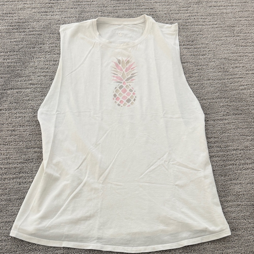 Lululemon Muscle Hustle Sleeveless White Pineapple Graphic Tank Top Sz 8